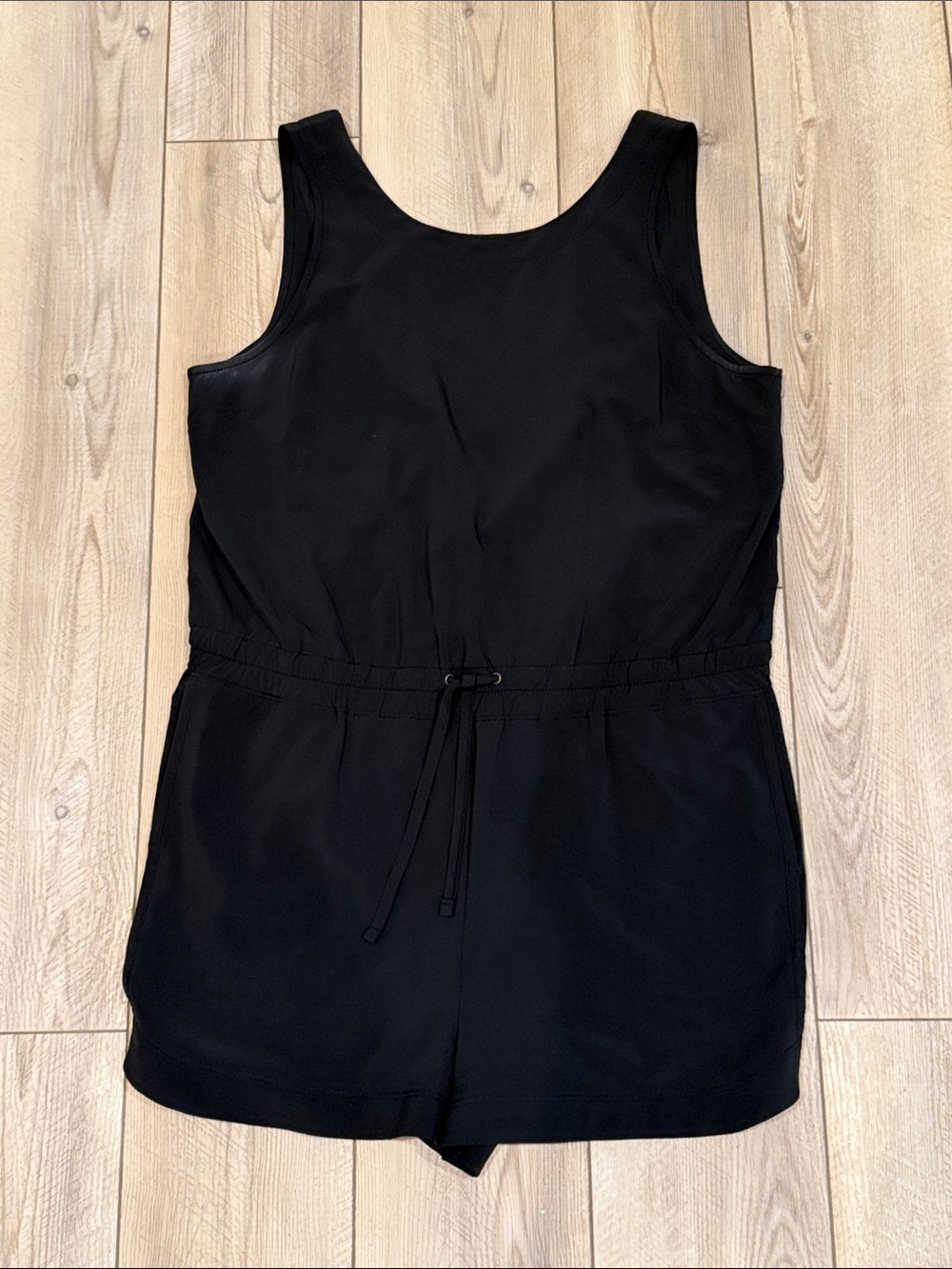 Athleta aww Black Sleeveless Drawstring Romper